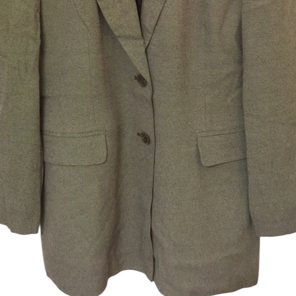 Blazer - Picture 2 of 3